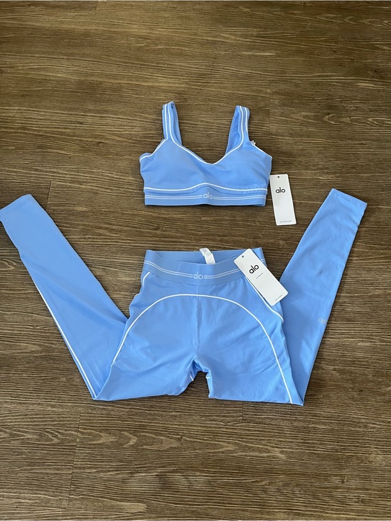 ALO Yoga Other - ALO Yoga Sky Blue Sports Bra and Leggings Set with White Piping